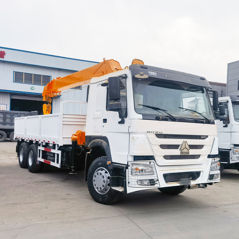Truck-mounted Crane Truck With Boom